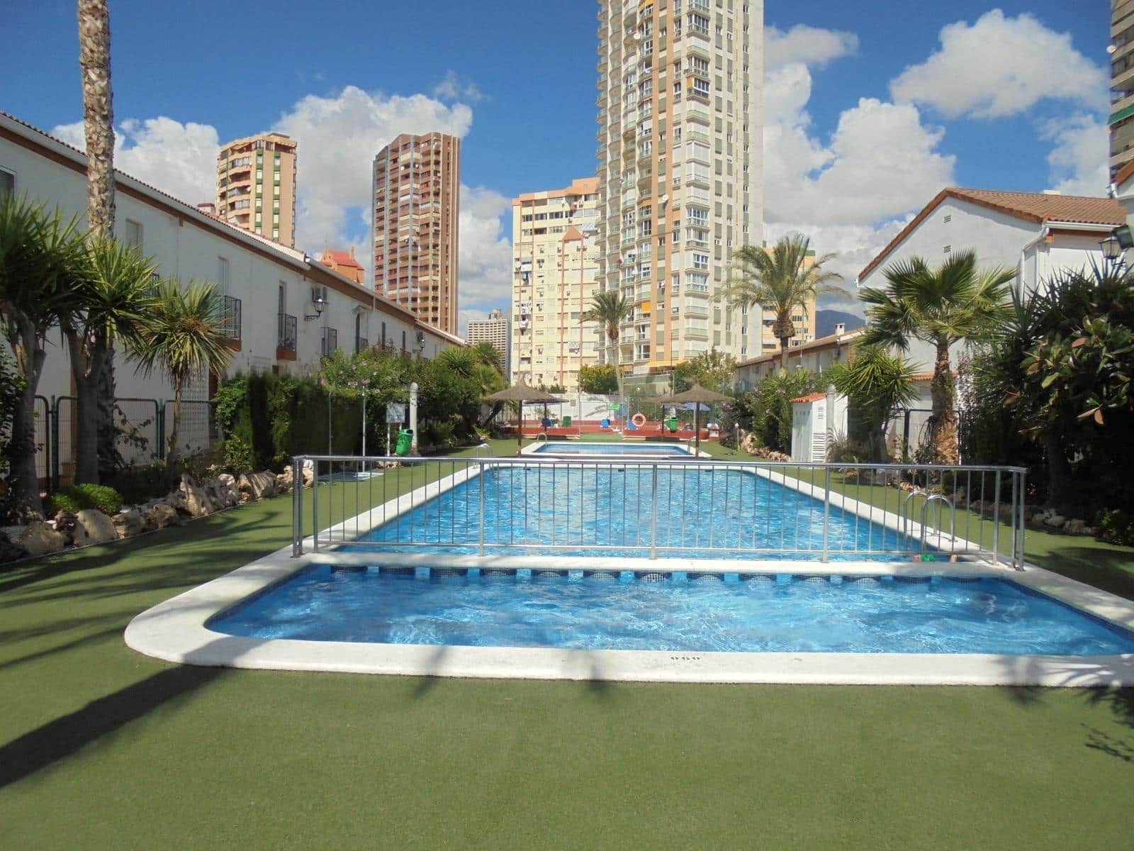 2 sovrum Bungalow till salu i Benidorm med pool - 259 000 € (Ref: 9778107)