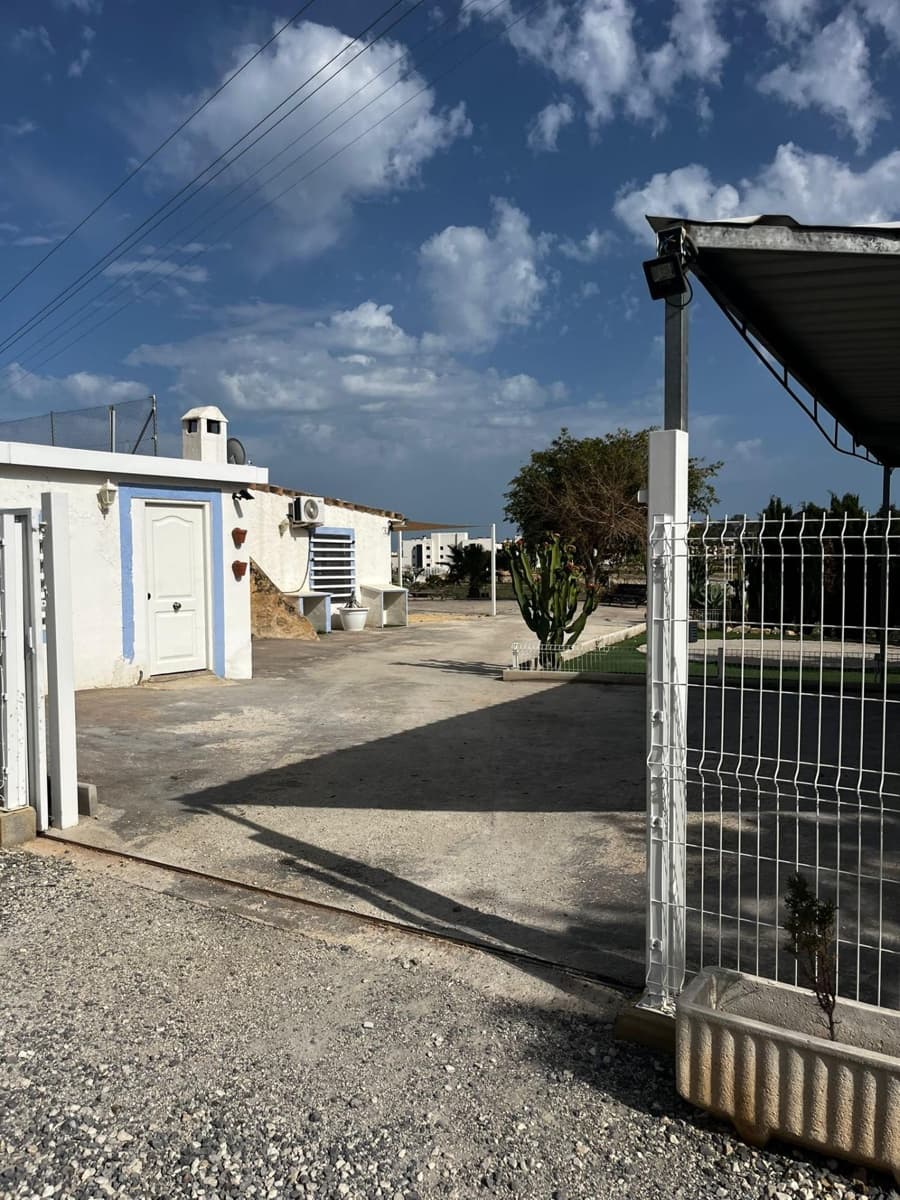 Chalet de 2 habitaciones en La Villajoyosa / Vila Joiosa en alquiler con garaje - 1.100 € (Ref: 9804286)