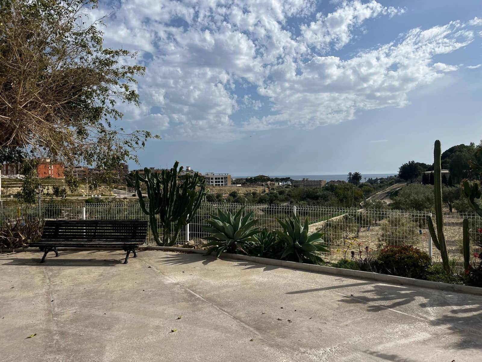 Chalet de 2 habitaciones en La Villajoyosa / Vila Joiosa en alquiler con garaje - 1.100 € (Ref: 9804286)