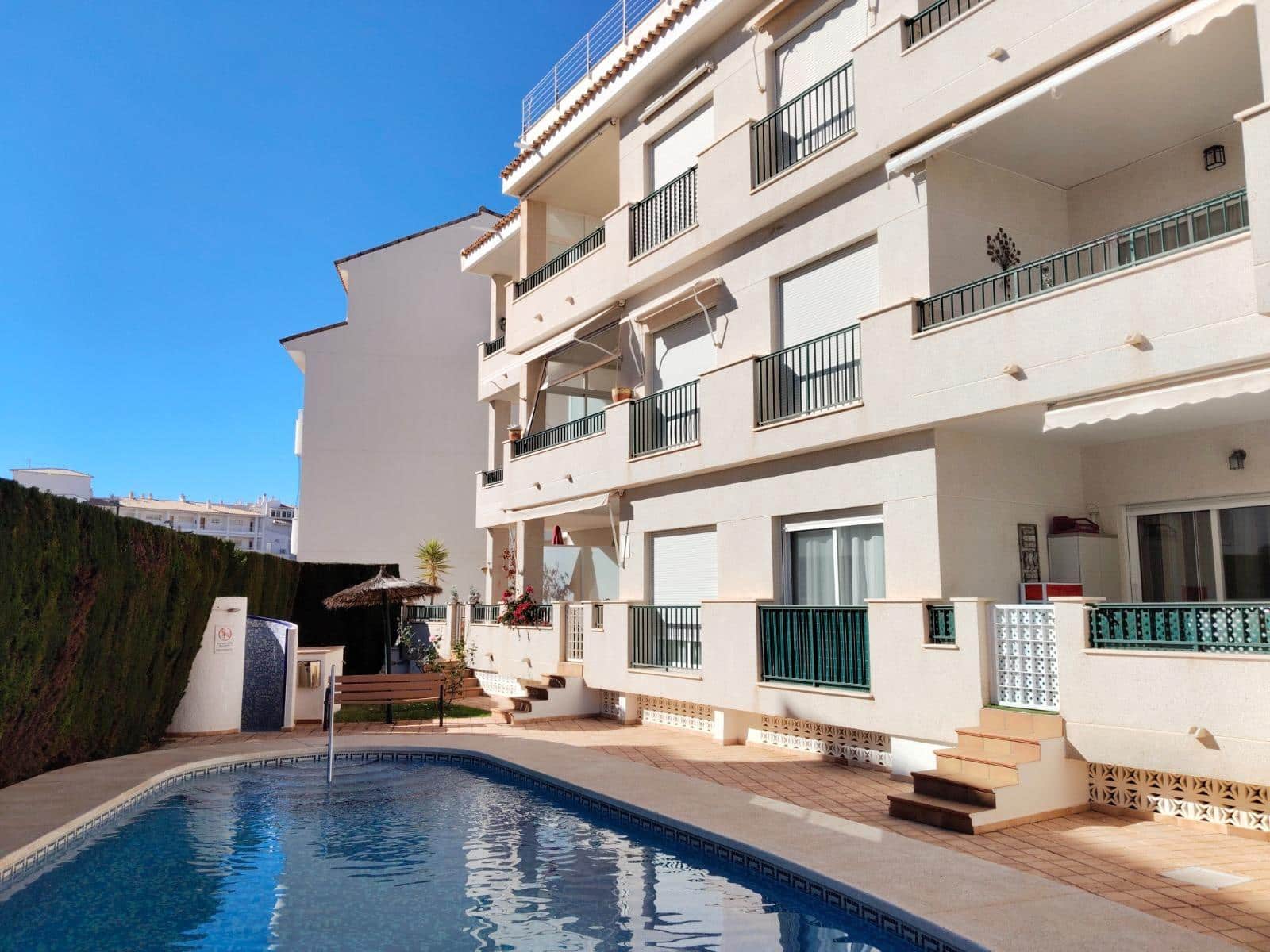2 bedroom Flat for sale in Altea with pool - € 360,000 (Ref: 9825244)