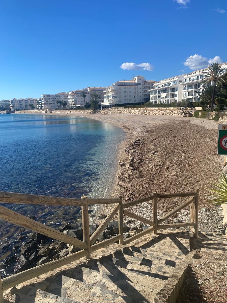 2 bedroom Flat for sale in Altea with pool - € 360,000 (Ref: 9825244)