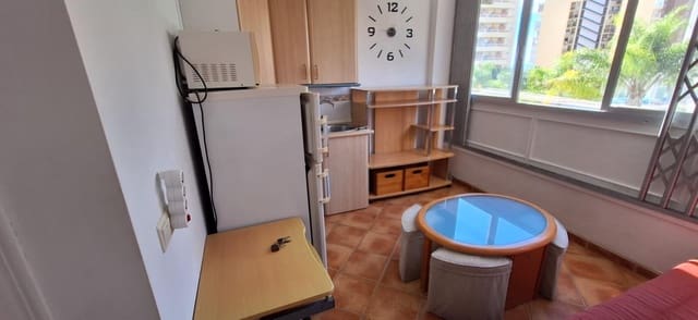 1 soveværelse Lejlighed til salg i Benidorm med swimmingpool - € 135.000 (Ref: 9829083)