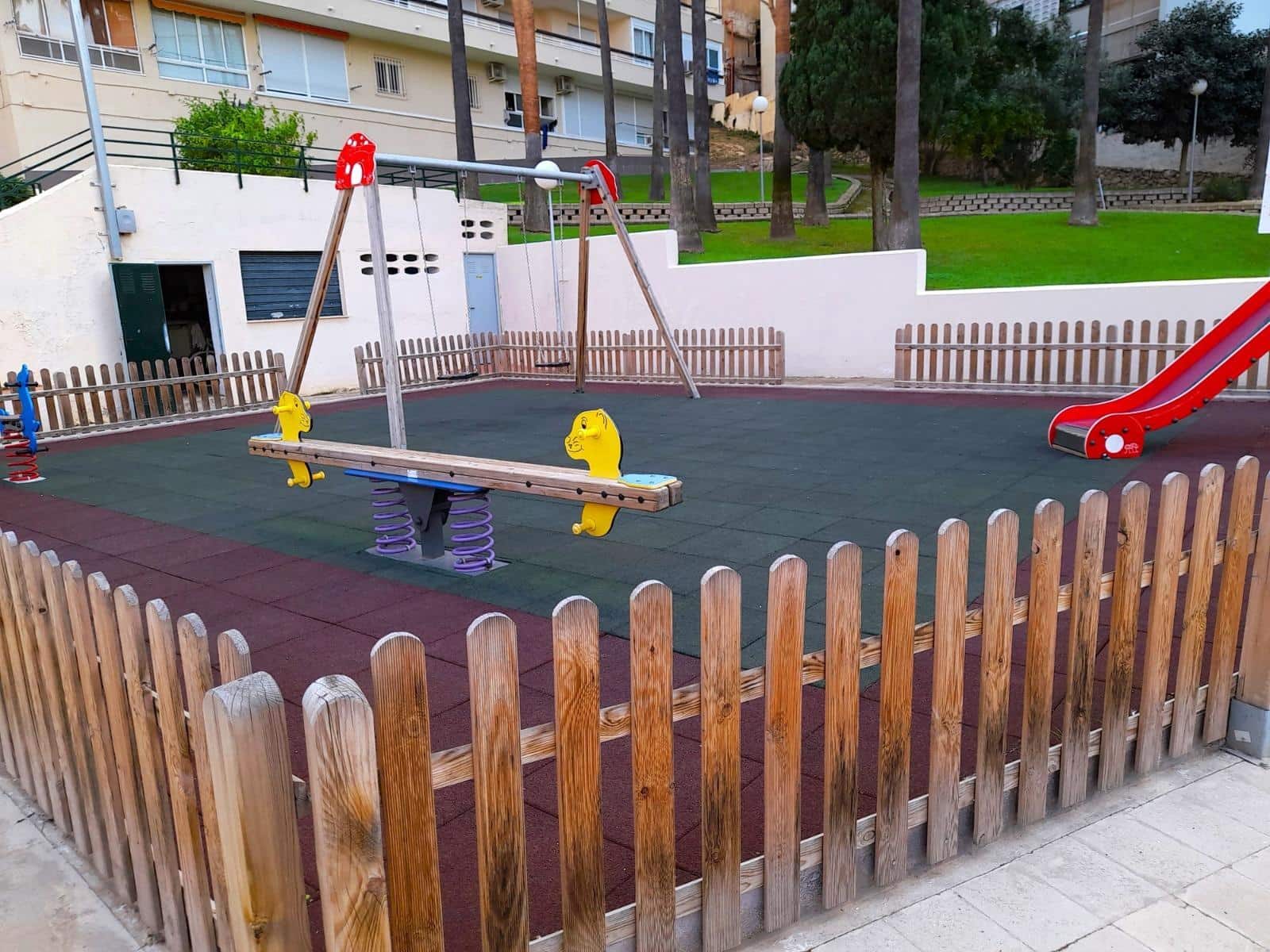 1 soverom Leilighet til salgs i Benidorm med svømmebasseng - € 135 000 (Ref: 9829083)