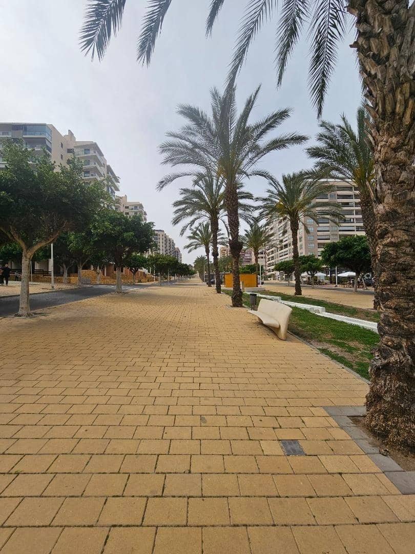 2 bedroom Flat for sale in La Villajoyosa / Vila Joiosa with pool - € 253,000 (Ref: 9839253)