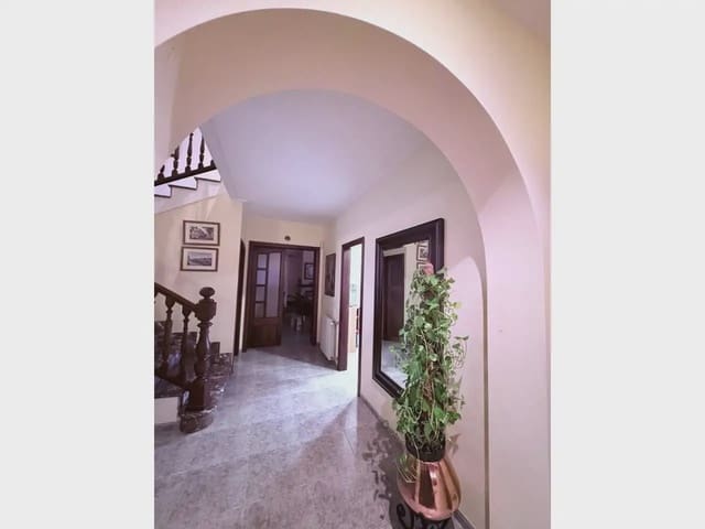 4 chambre Villa/Maison à vendre à Sant Llorenç des Cardassar avec piscine garage - 1 190 000 € (Ref: 9963429)
