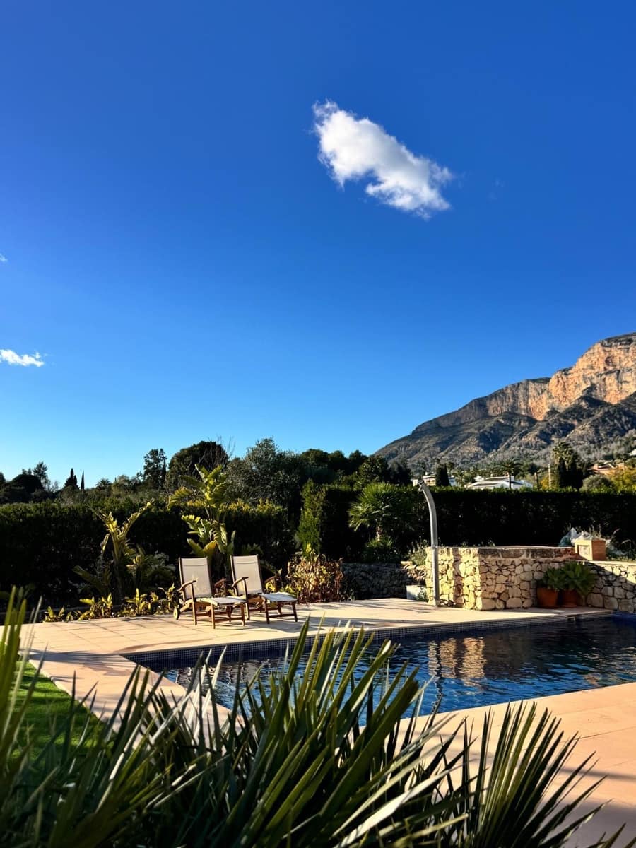 2 bedroom Townhouse for rent in Javea / Xabia - € 1,700 (Ref: 9841742)
