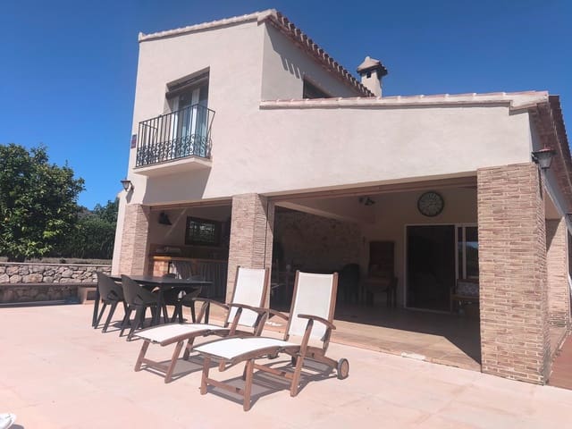 2 bedroom Townhouse for rent in Montgó - Ermita, Javea / Xàbia - € 1,700 (Ref: 9841742)