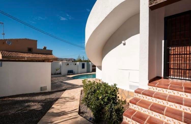 4 soverom Villa til salgs i Javea / Xabia med svømmebasseng - € 699 000 (Ref: 9848183)