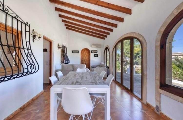 4 sypialnia Willa do wynajęcia w Javea / Xabia z basenem garażem - 1 800 € (Ref: 9848191)