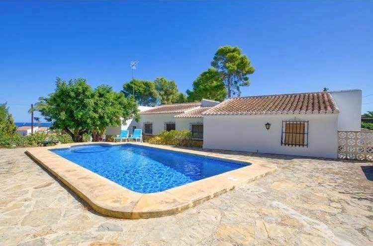 4 sypialnia Willa do wynajęcia w Javea / Xabia z basenem garażem - 1 800 € (Ref: 9848191)