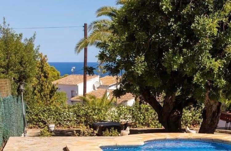 4 sypialnia Willa do wynajęcia w Javea / Xabia z basenem garażem - 1 800 € (Ref: 9848191)