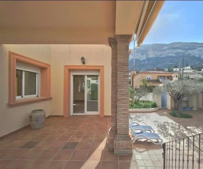 4 bedroom Villa for sale in Denia with pool garage - € 795,000 (Ref: 9854344)