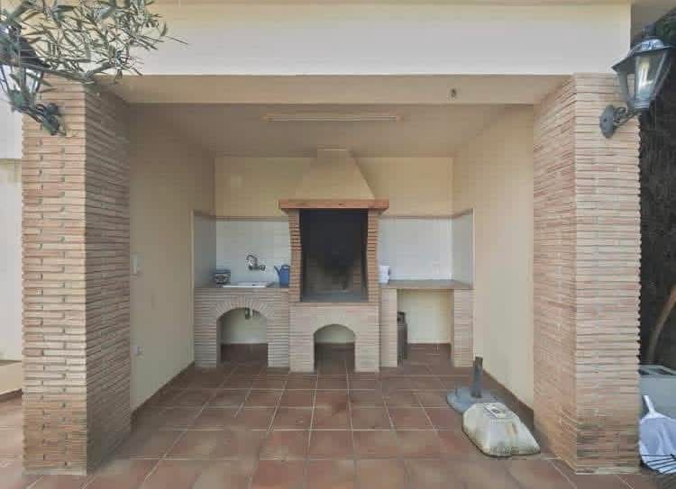 4 bedroom Villa for sale in Denia with pool garage - € 795,000 (Ref: 9854344)
