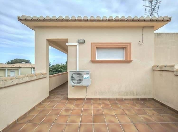 4 bedroom Villa for sale in Denia with pool garage - € 795,000 (Ref: 9854344)