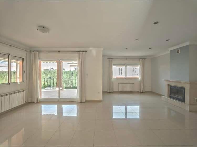 4 bedroom Villa for sale in Denia with pool garage - € 795,000 (Ref: 9854344)