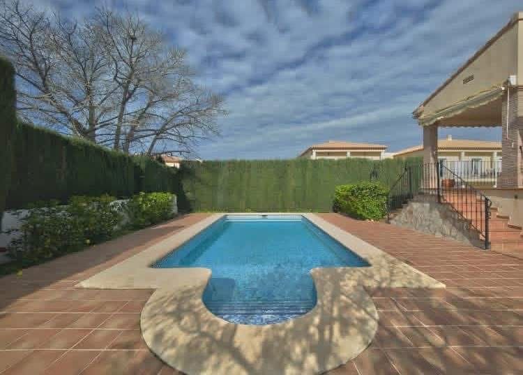 4 bedroom Villa for sale in Denia with pool garage - € 795,000 (Ref: 9854344)
