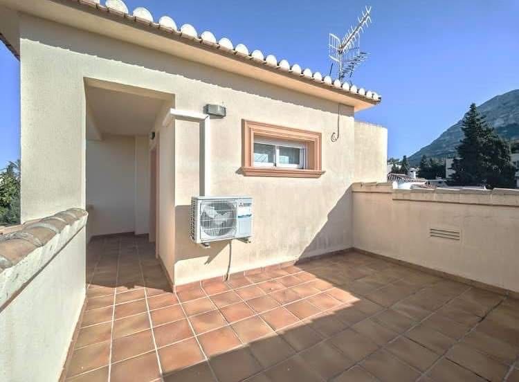 4 bedroom Villa for sale in Denia with pool garage - € 795,000 (Ref: 9854344)