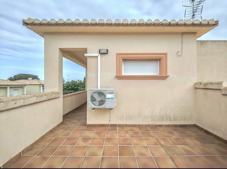 4 bedroom Villa for sale in Denia with pool garage - € 795,000 (Ref: 9854344)