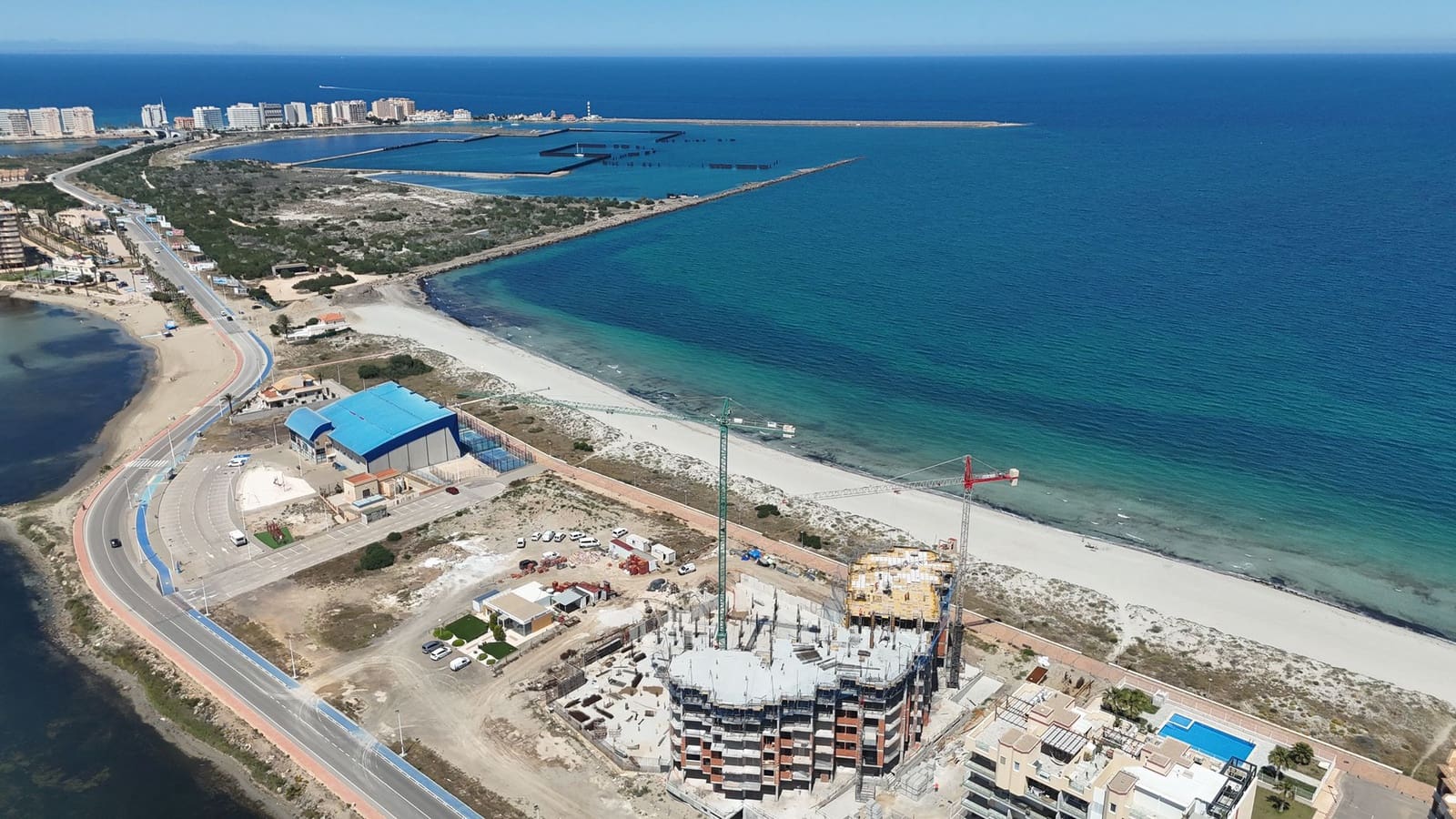 2 soverom Leilighet til salgs i La Manga del Mar Menor med svømmebasseng garasje - € 237 132 (Ref: 9013178)