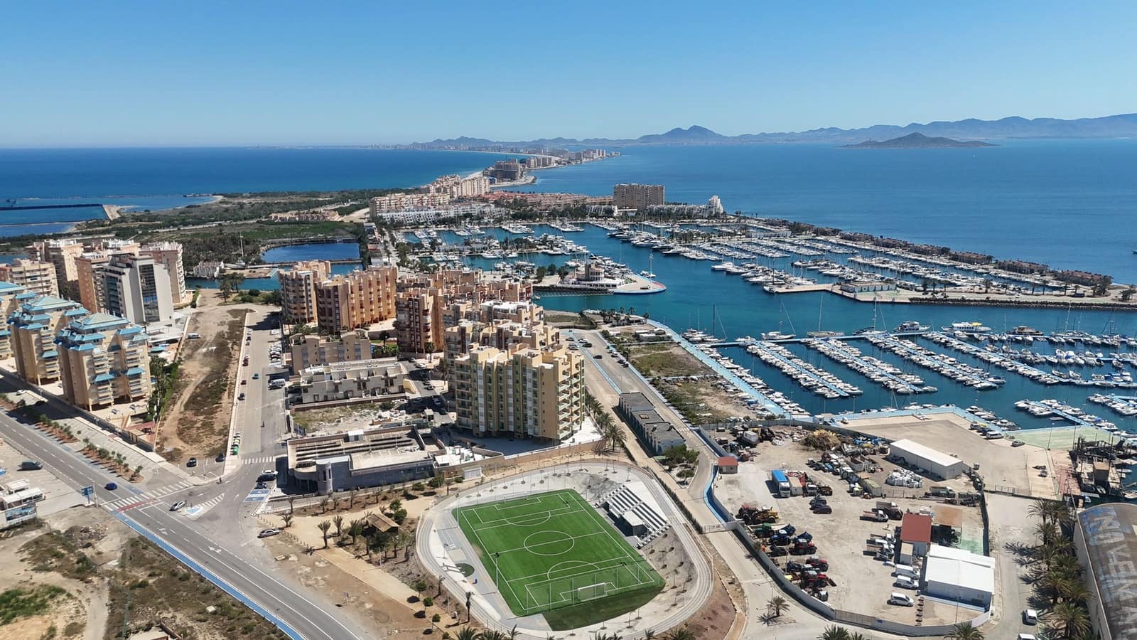 2 soverom Leilighet til salgs i La Manga del Mar Menor med svømmebasseng garasje - € 237 132 (Ref: 9013178)
