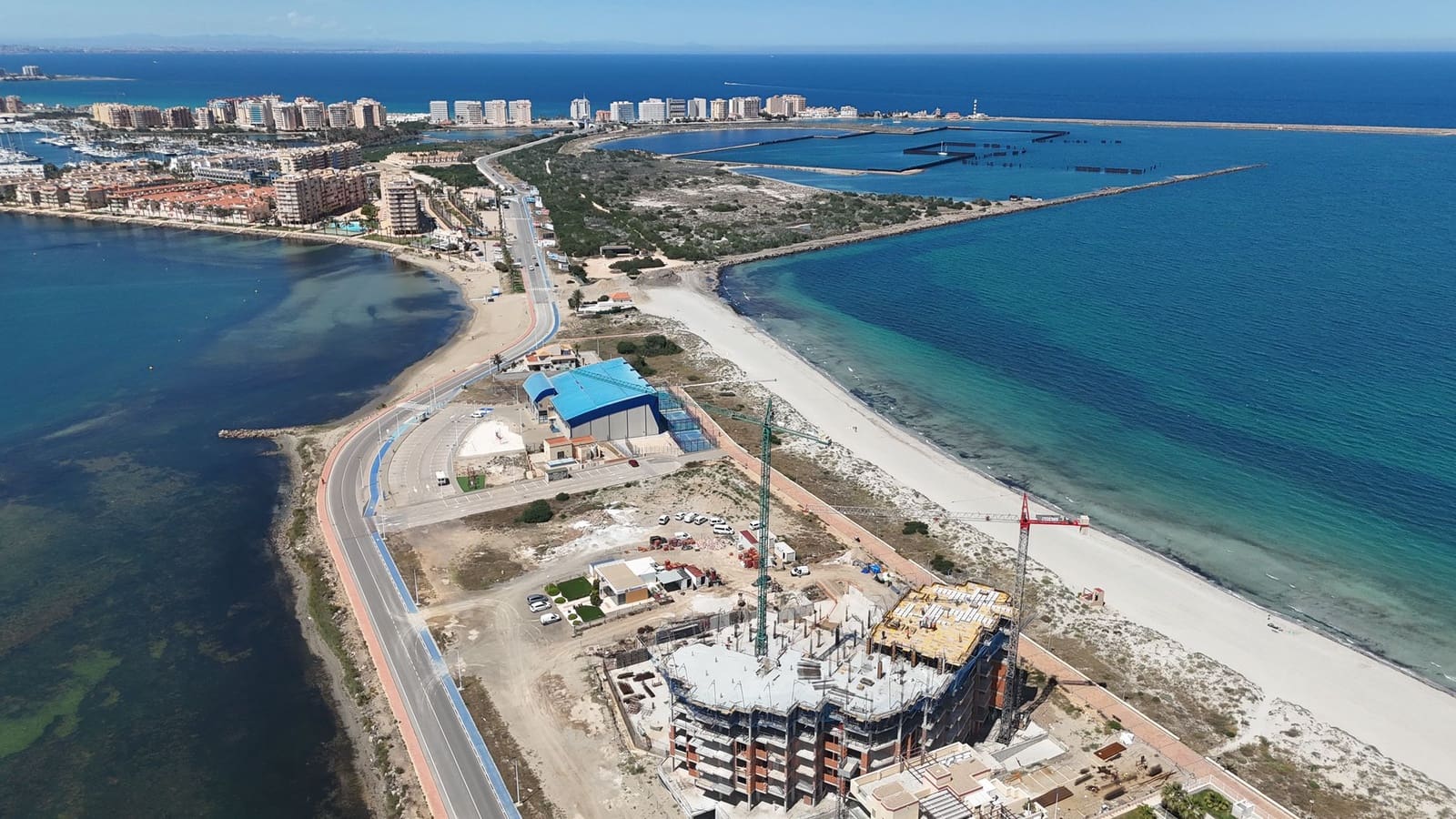 2 soverom Leilighet til salgs i La Manga del Mar Menor med svømmebasseng garasje - € 237 132 (Ref: 9013178)