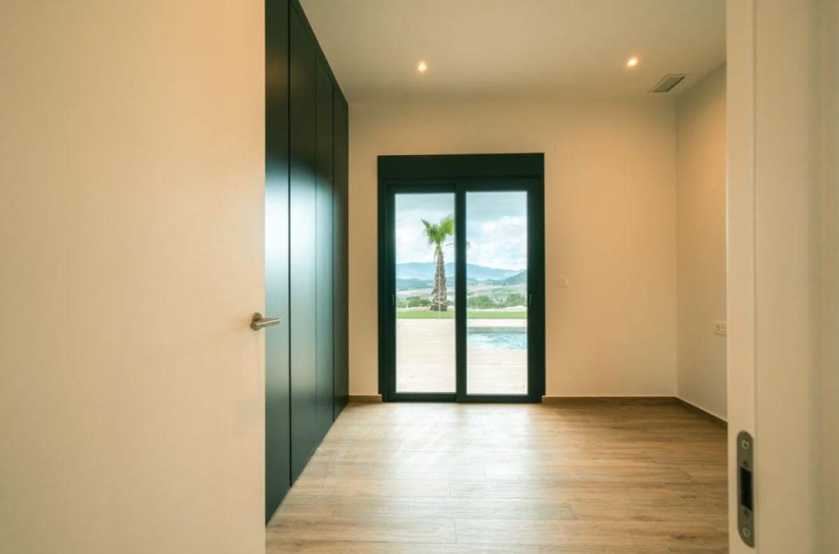 3 quarto Moradia para venda em Pinoso com piscina garagem - 350 000 € (Ref: 9544355)