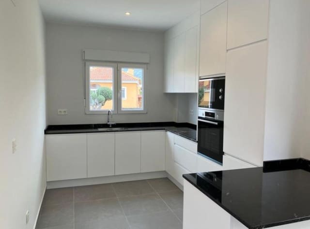 2 slaapkamer Villa te koop in La Romana met zwembad garage - € 220.000 (Ref: 9544361)