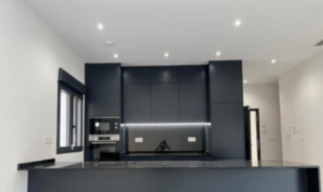 3 sypialnia Willa na sprzedaż w La Romana z basenem garażem - 360 000 € (Ref: 9544363)