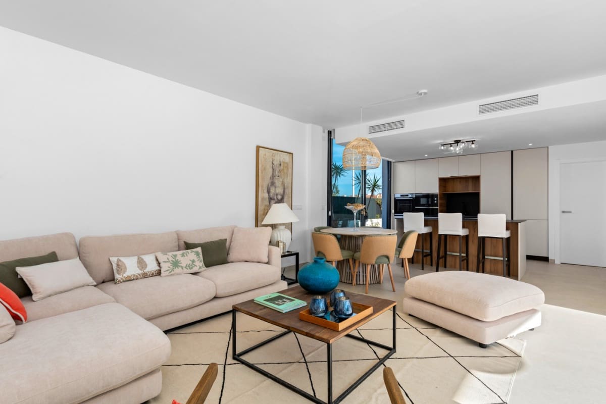 3 makuuhuone Huvila myytävänä paikassa Mar de Cristal mukana uima-altaan - 549 000 € (Ref: 9546837)