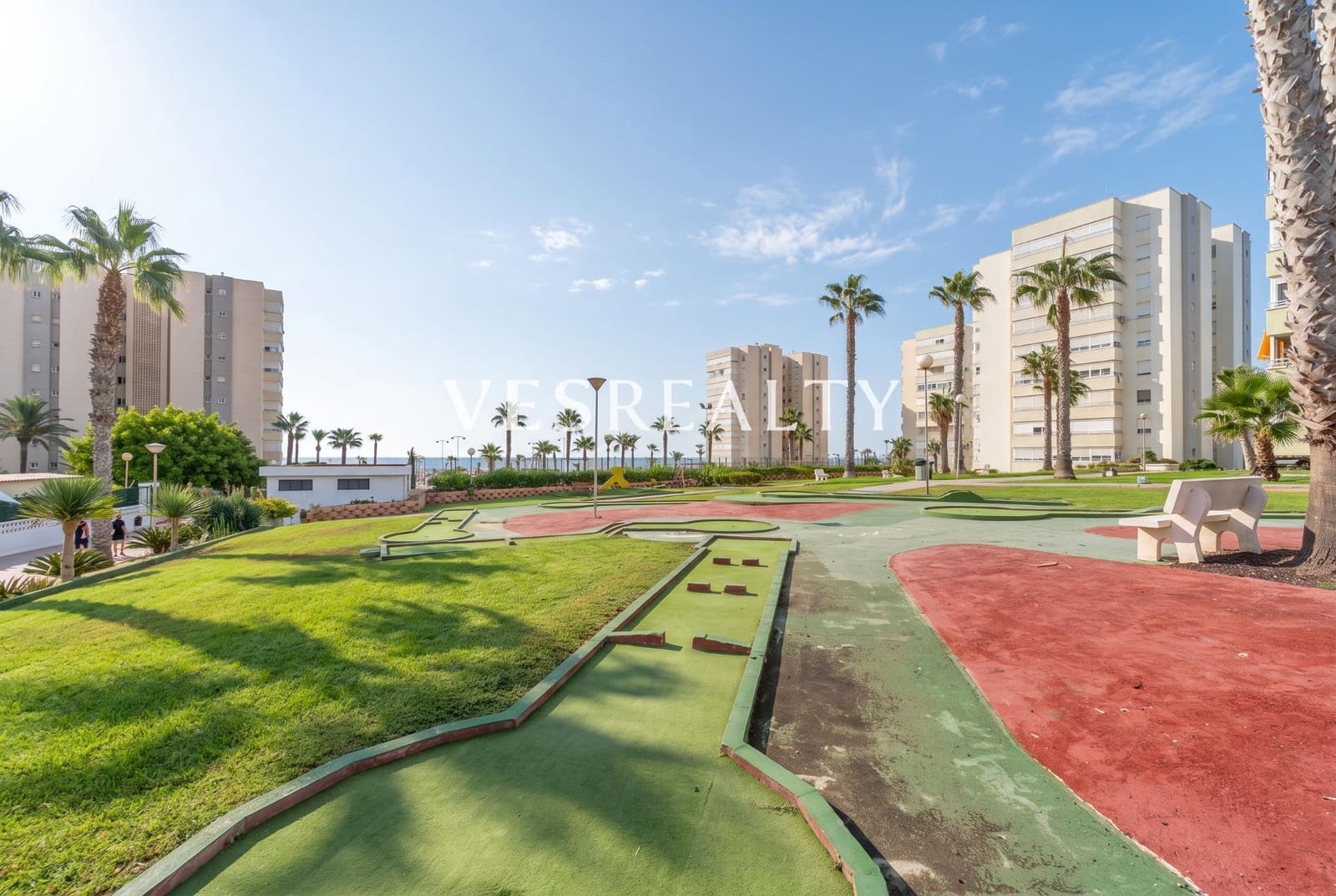 4 slaapkamer Appartement te koop in Alicante stad met zwembad - € 490.000 (Ref: 10047537)