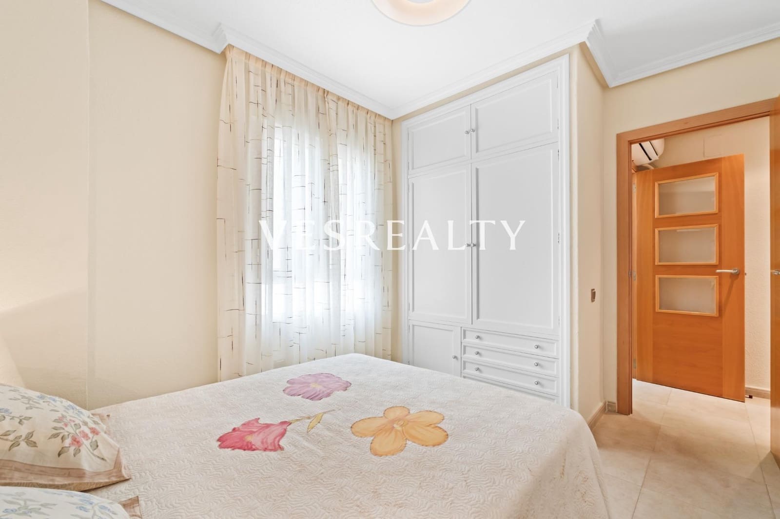 4 slaapkamer Appartement te koop in Alicante stad met zwembad - € 490.000 (Ref: 10047537)