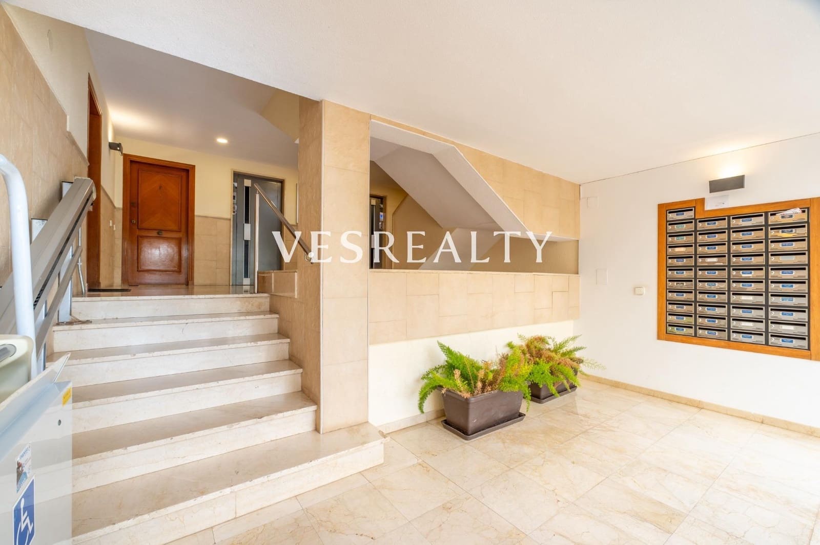 4 slaapkamer Appartement te koop in Alicante stad met zwembad - € 490.000 (Ref: 10047537)