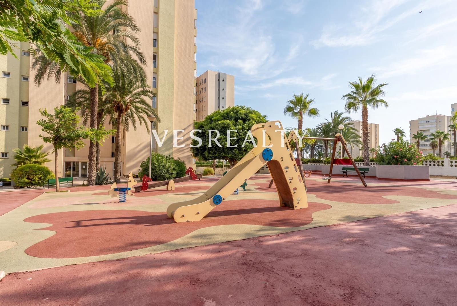 4 slaapkamer Appartement te koop in Alicante stad met zwembad - € 490.000 (Ref: 10047537)