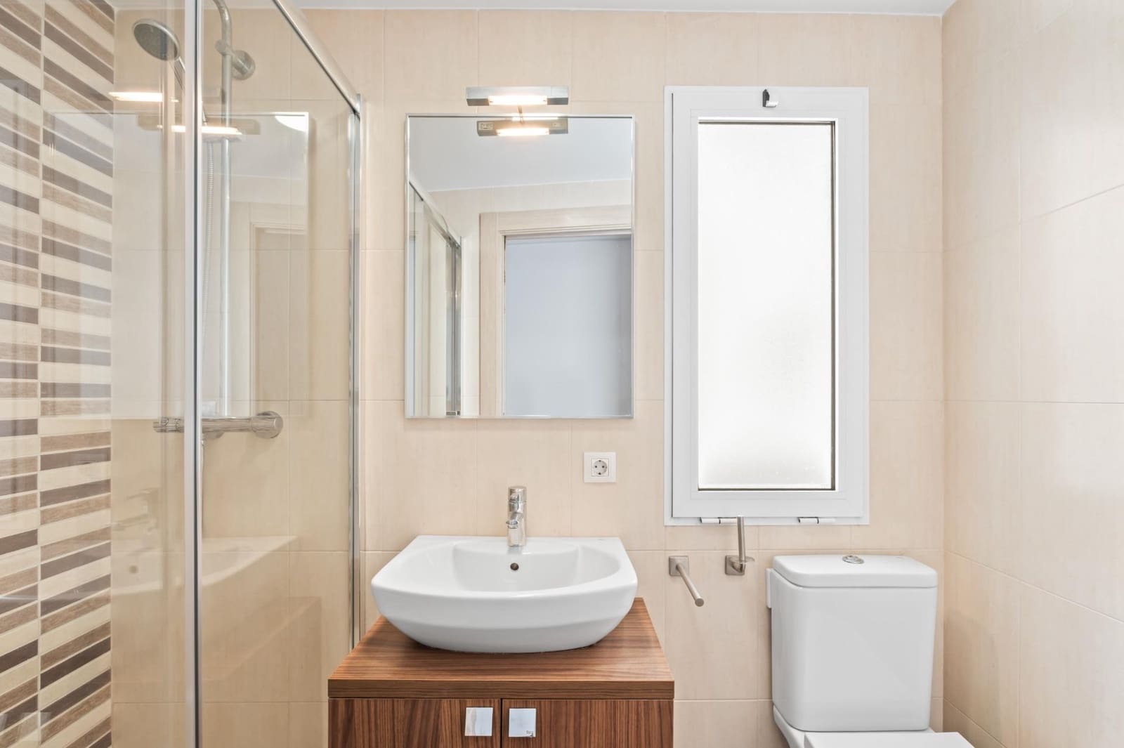 2 soveværelse Lejlighed til salg i Alicante by - € 395.000 (Ref: 10070860)