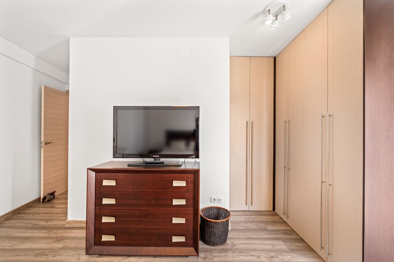 2 soveværelse Lejlighed til salg i Alicante by - € 395.000 (Ref: 10070860)