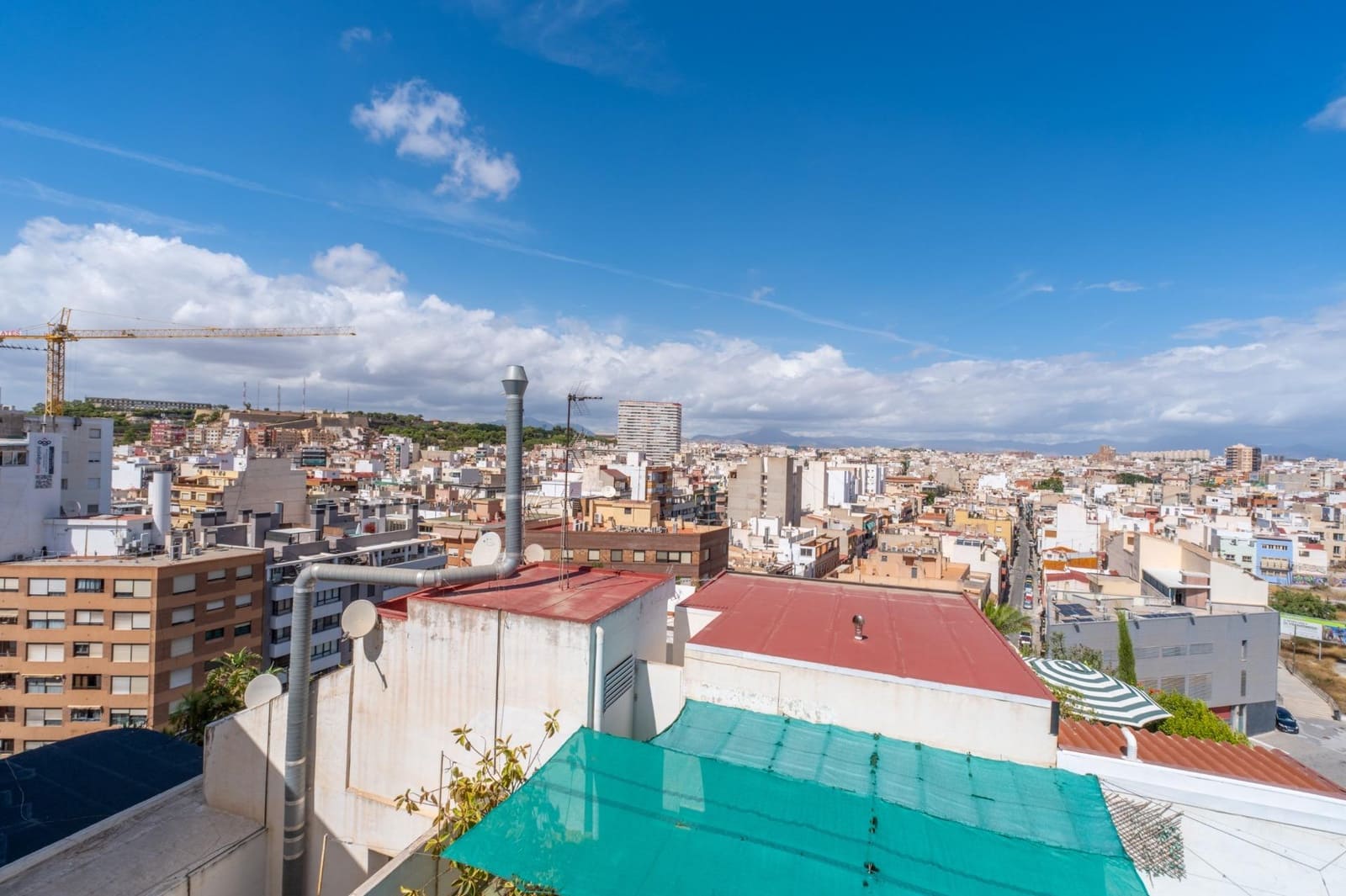 2 soveværelse Lejlighed til salg i Alicante by - € 395.000 (Ref: 10070860)