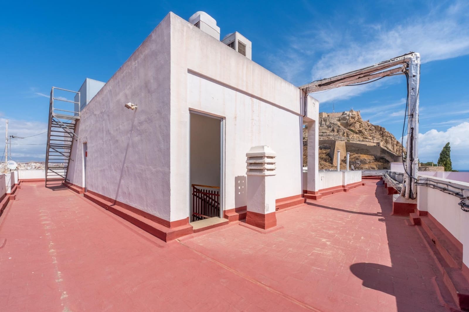 2 soveværelse Lejlighed til salg i Alicante by - € 395.000 (Ref: 10070860)