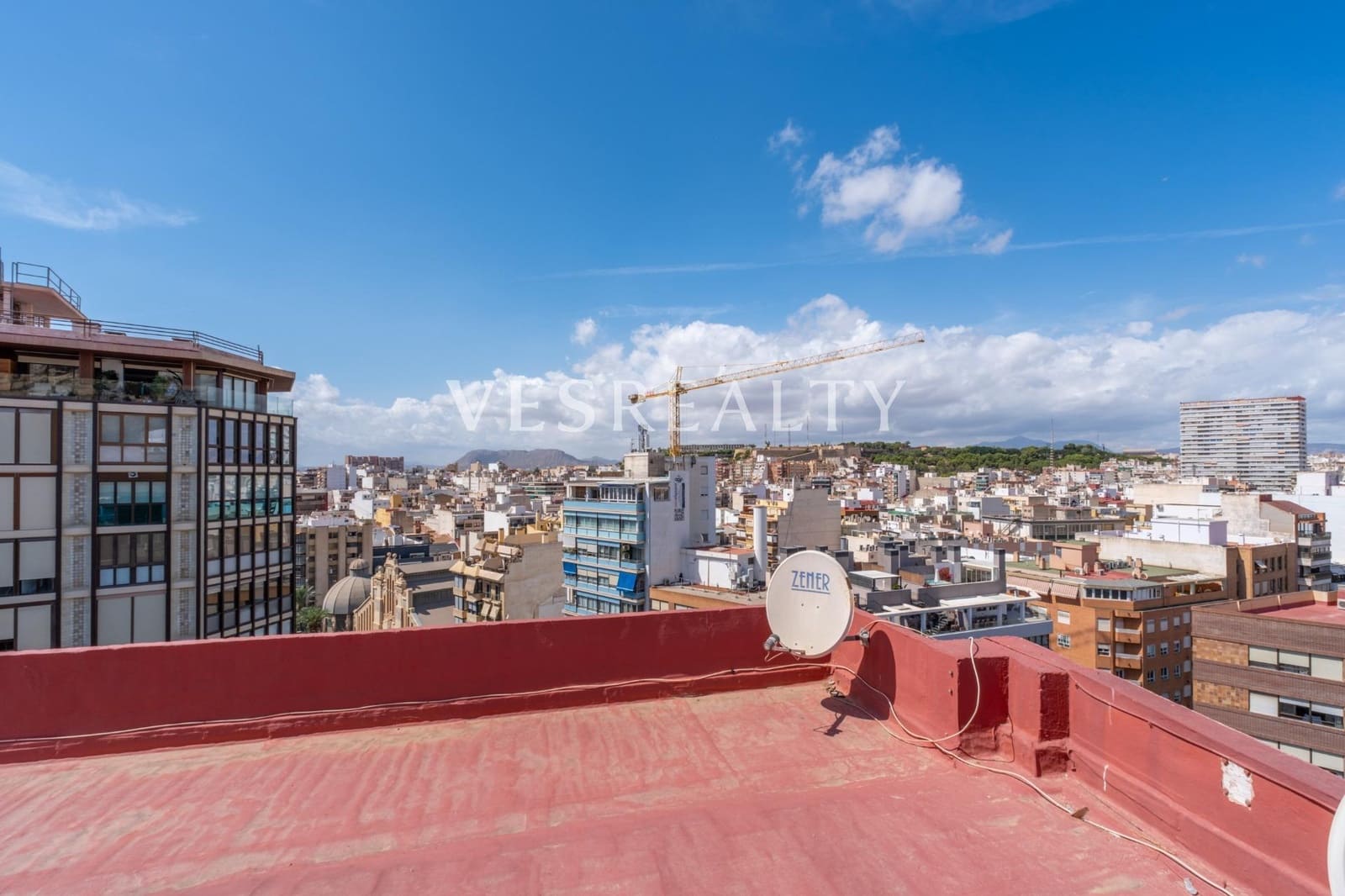 2 bedroom Flat for sale in Alicante / Alacant city - € 395,000 (Ref: 10070860)