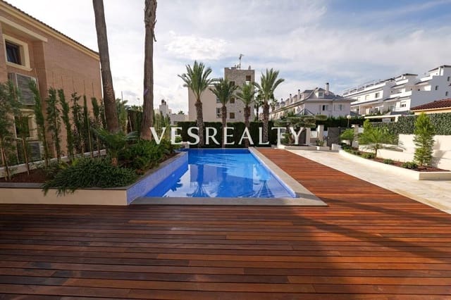 3 makuuhuone Huvila myytävänä paikassa La Veleta, Torrevieja mukana uima-altaan 
autotalli - 1 630 000 € (Ref: 10139939)