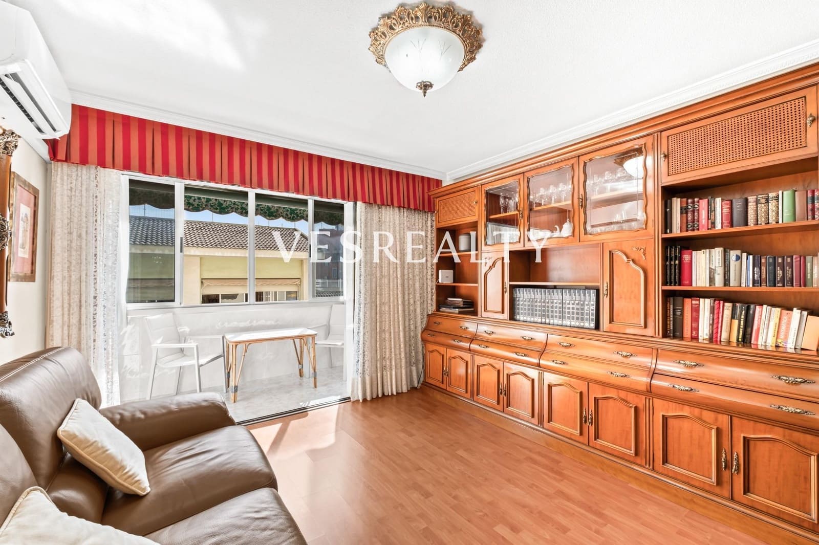 4 soverom Leilighet til salgs i Alicante by med garasje - € 295 000 (Ref: 10139940)