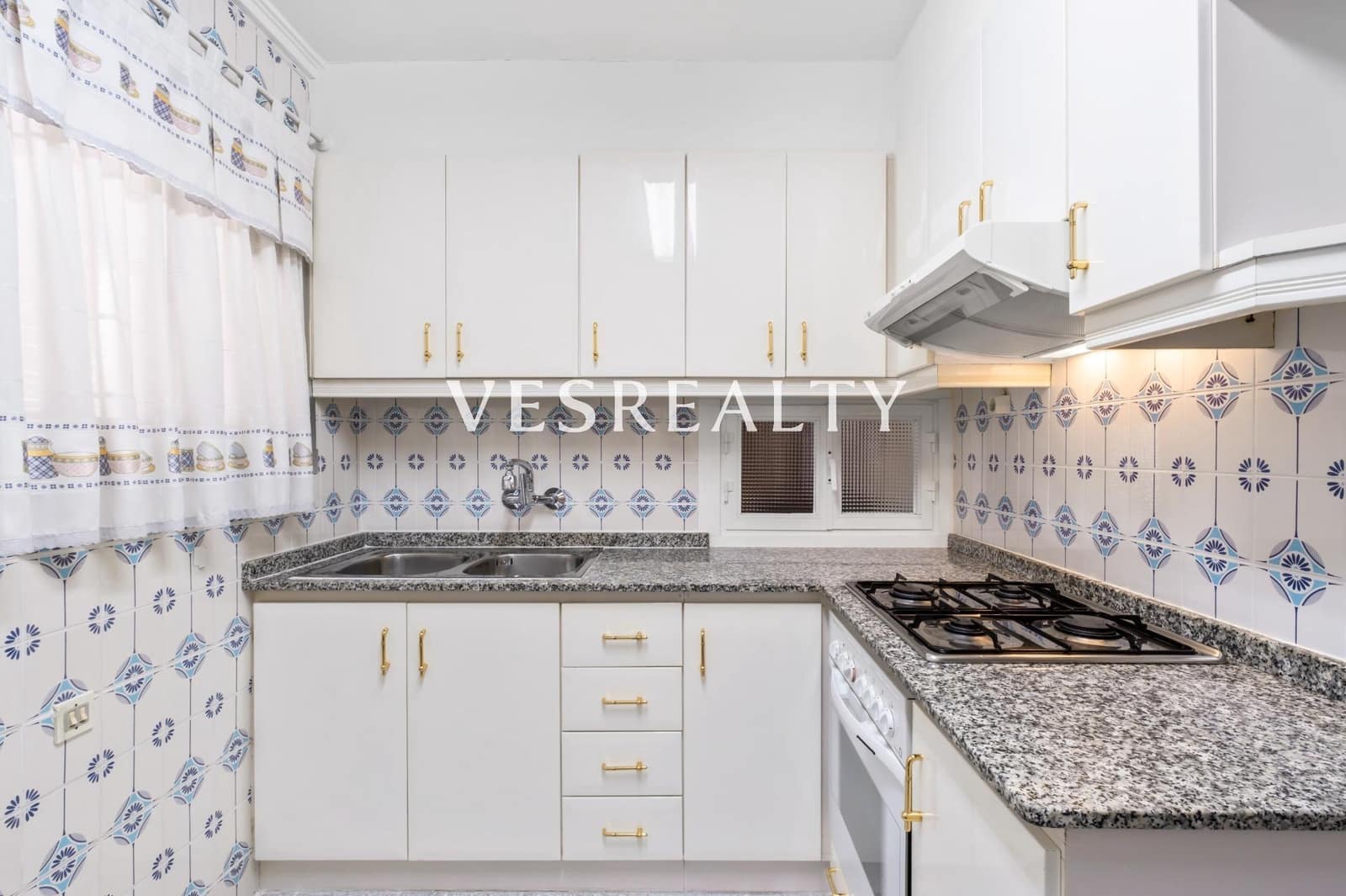 4 soverom Leilighet til salgs i Alicante by med garasje - € 295 000 (Ref: 10139940)