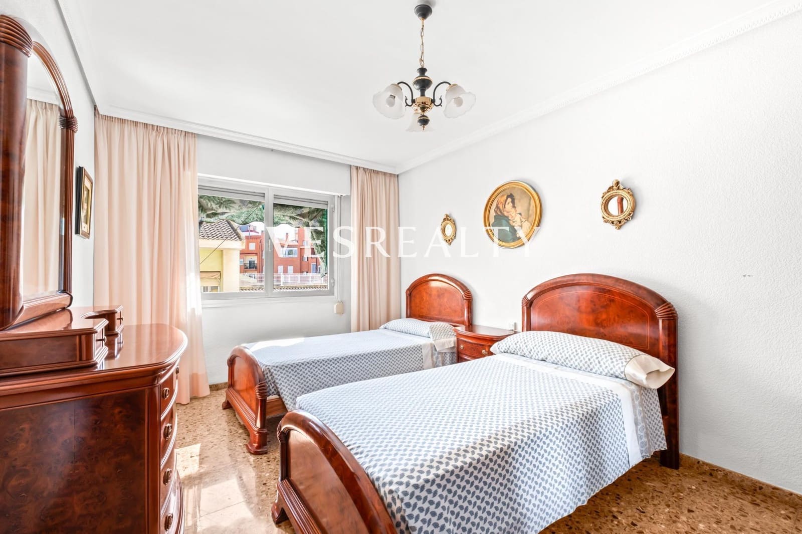 4 soverom Leilighet til salgs i Alicante by med garasje - € 295 000 (Ref: 10139940)