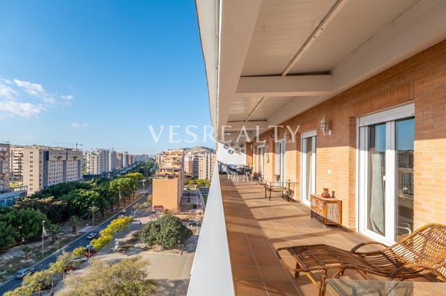 4 soveværelse Penthouse til salg i Playa de San Juan, Alicante by med swimmingpool garage - € 910.000 (Ref: 8944690)