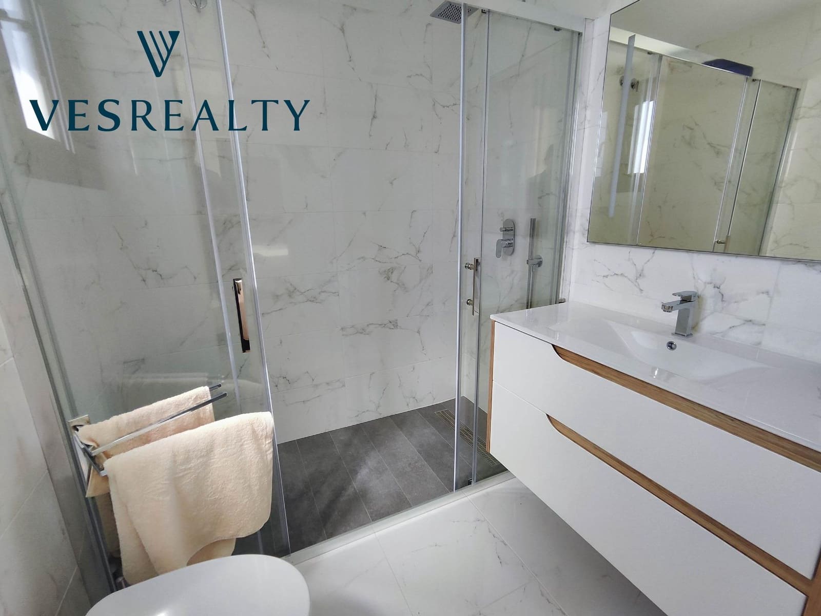 4 soverom Villa til salgs i La Nucia med garasje - € 600 000 (Ref: 8944693)