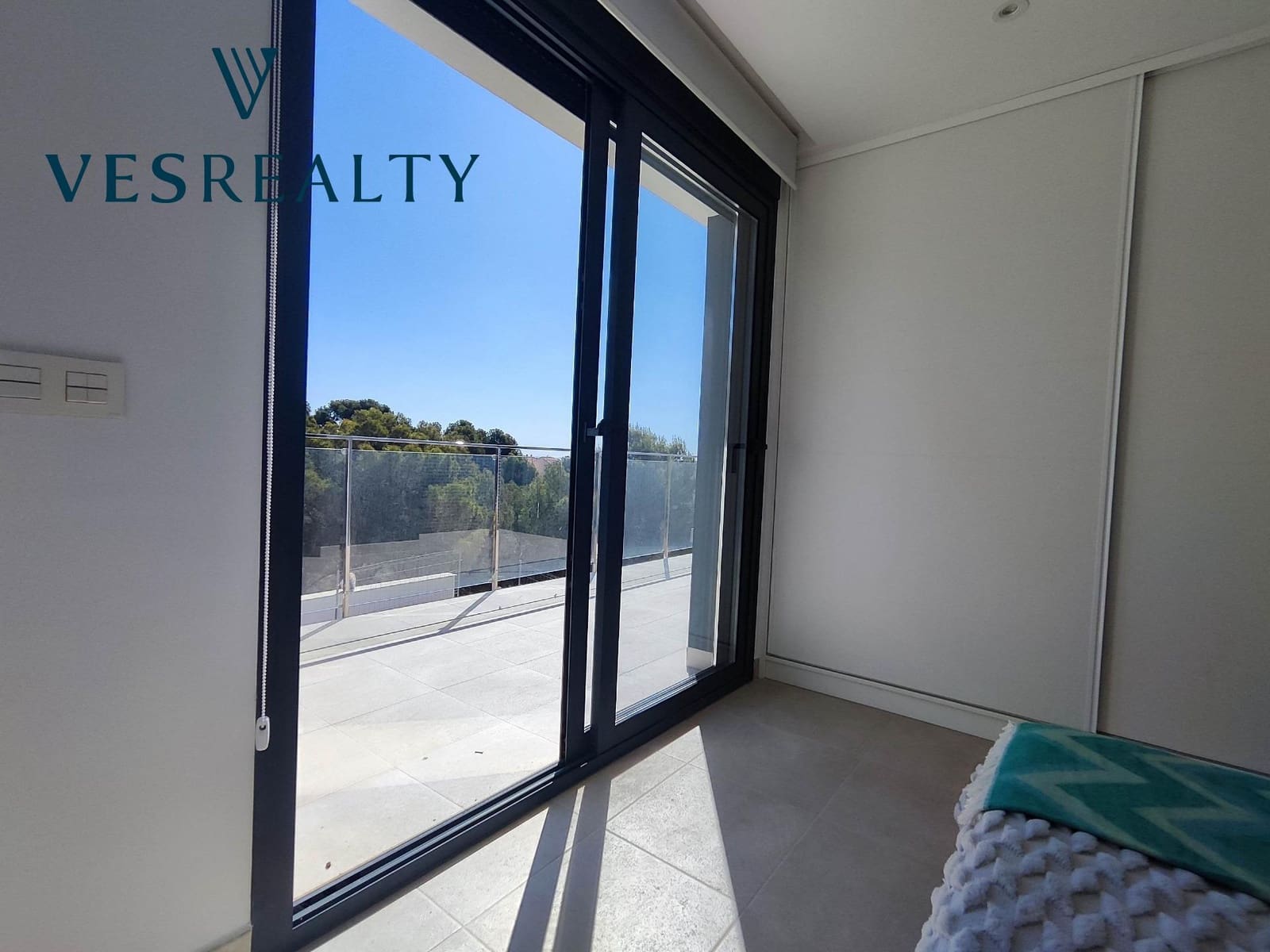 4 soverom Villa til salgs i La Nucia med garasje - € 600 000 (Ref: 8944693)