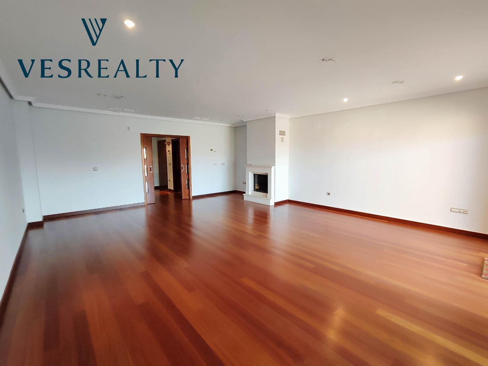 12 soveværelse Rækkehus til salg i Playa de San Juan med swimmingpool - € 1.145.000 (Ref: 8944694)