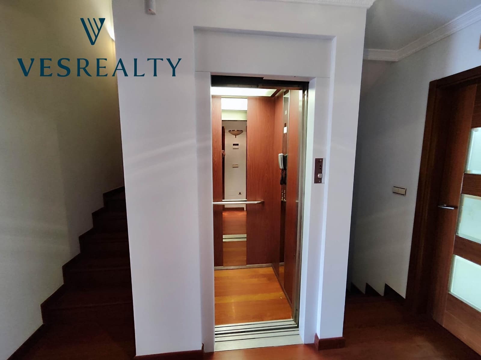 12 soveværelse Rækkehus til salg i Playa de San Juan med swimmingpool - € 1.145.000 (Ref: 8944694)