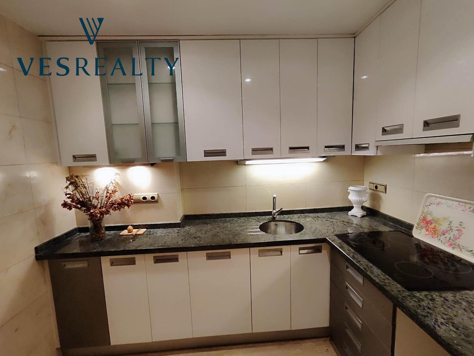 12 soveværelse Rækkehus til salg i Playa de San Juan med swimmingpool - € 1.145.000 (Ref: 8944694)