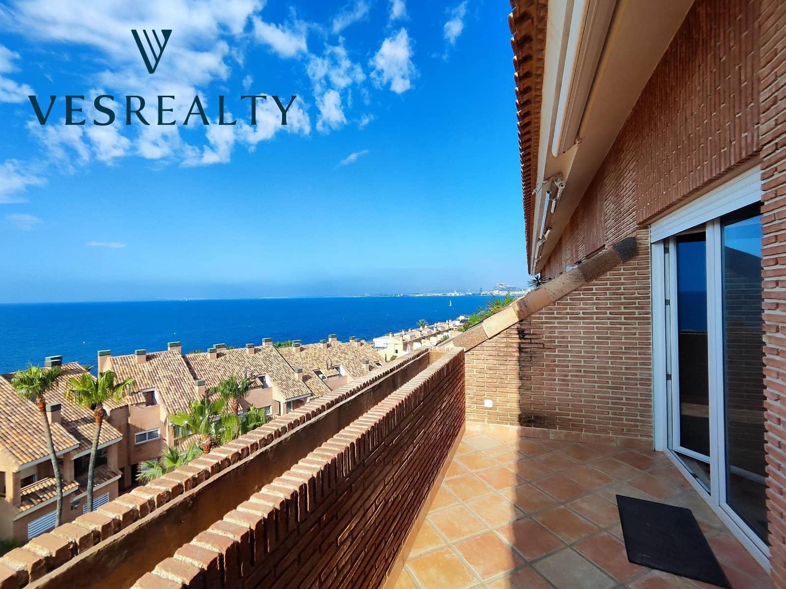 12 soveværelse Rækkehus til salg i Playa de San Juan med swimmingpool - € 1.145.000 (Ref: 8944694)