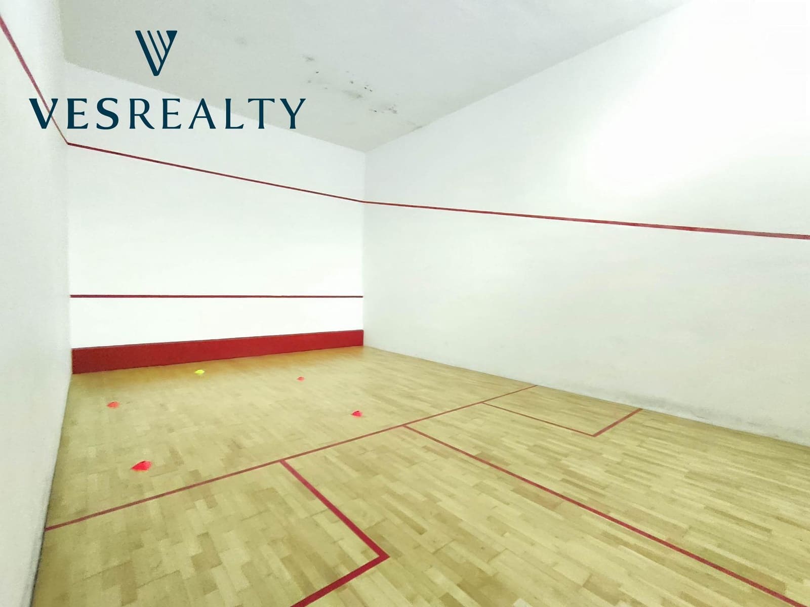 12 soveværelse Rækkehus til salg i Playa de San Juan med swimmingpool - € 1.145.000 (Ref: 8944694)